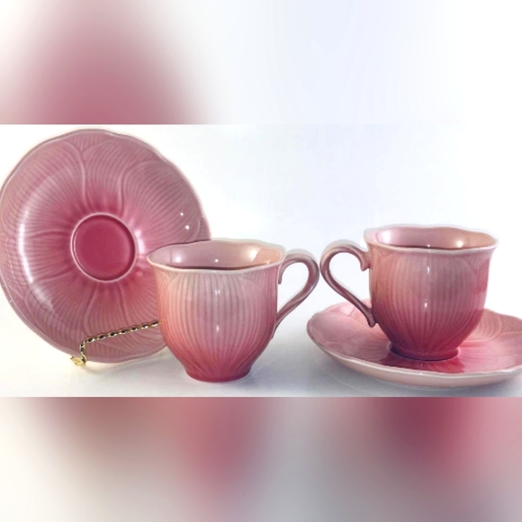 Mikasa FT 125 Spring Hibiscus Pink Tea Cups with Saucers - Picture 3 of 4